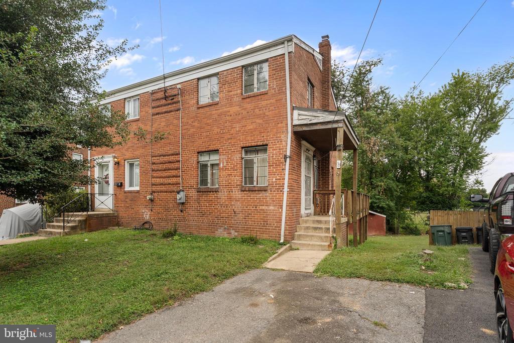 Photo of Listing #VAAX2050258