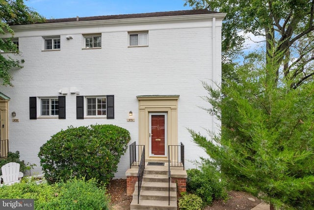 3731 Lyons Ln, Alexandria