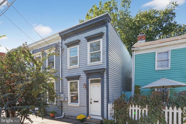 312 N Henry St #1/2, Alexandria