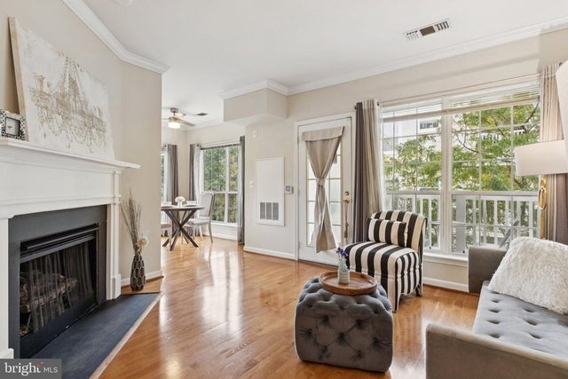 4561 Strutfield Ln #3305, Alexandria