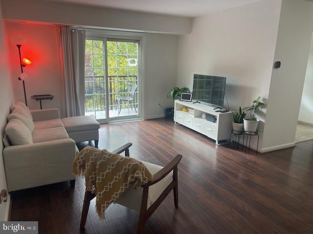 5929 Quantrell Ave #301, Alexandria