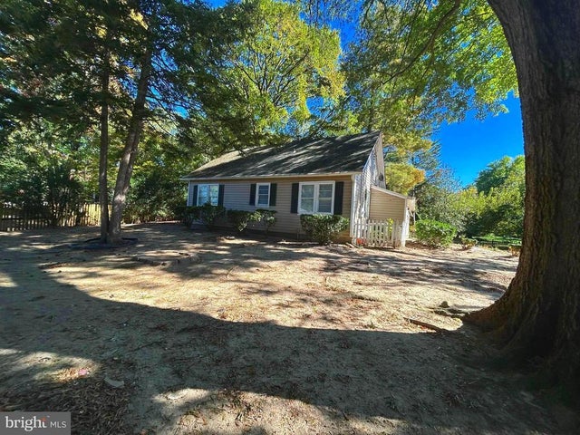 491 N Latham St N, Alexandria