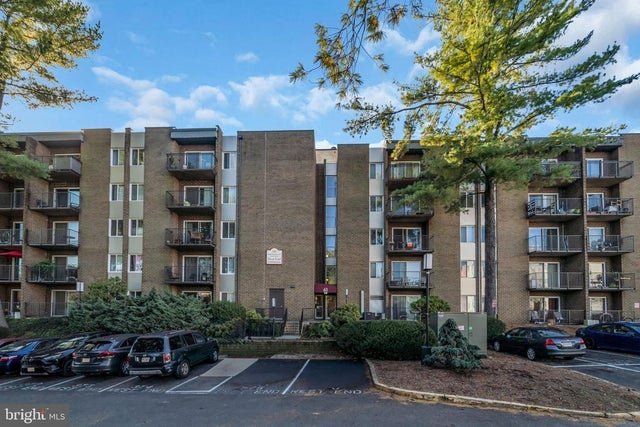 60 S Van Dorn St #314, Alexandria