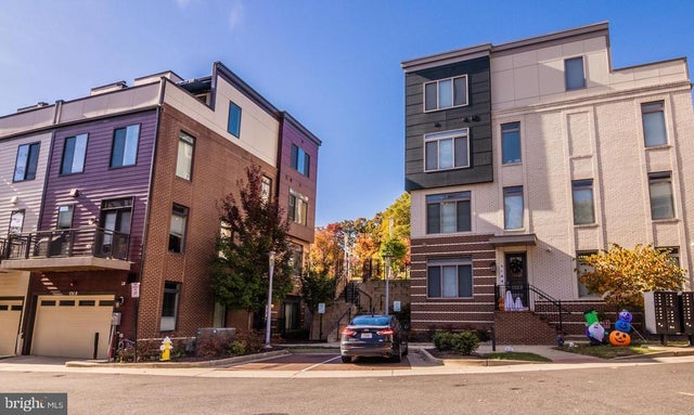 5138 Carters Ln, Alexandria