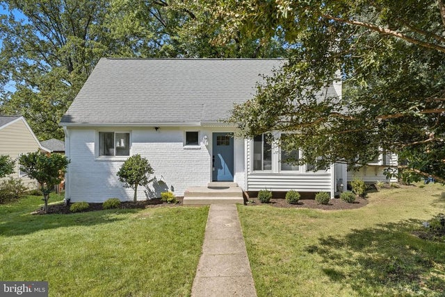 492 N Latham St, Alexandria