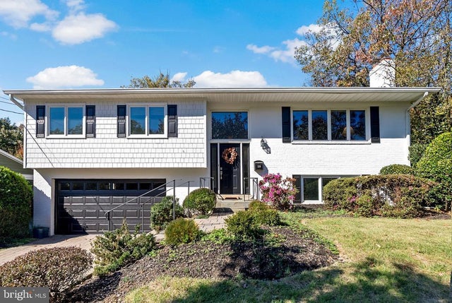 1336 N Ivanhoe St N, Alexandria