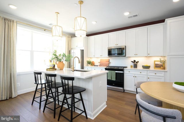 112 Pepperell St, Alexandria