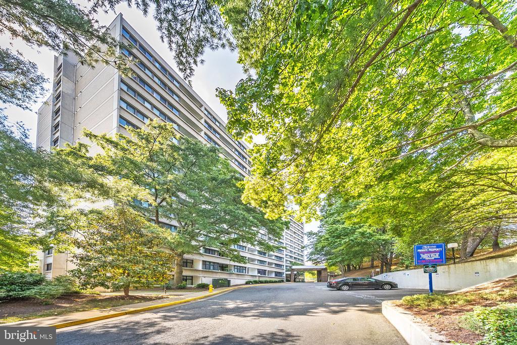 5911 Edsall Rd #912, ALEXANDRIA