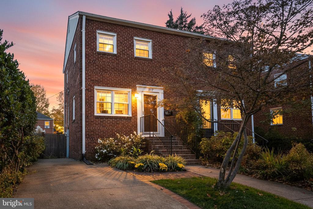 317 E Oak St, ALEXANDRIA