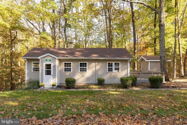 387 Laurel Ln, Bluemont