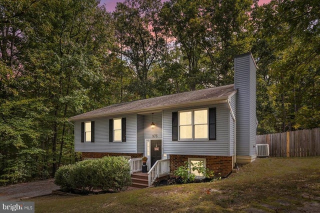 975 Swan Ln, Ruther Glen