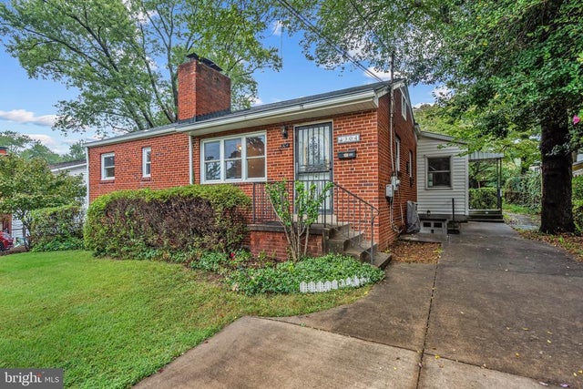 304 Rollins St, Falls Church