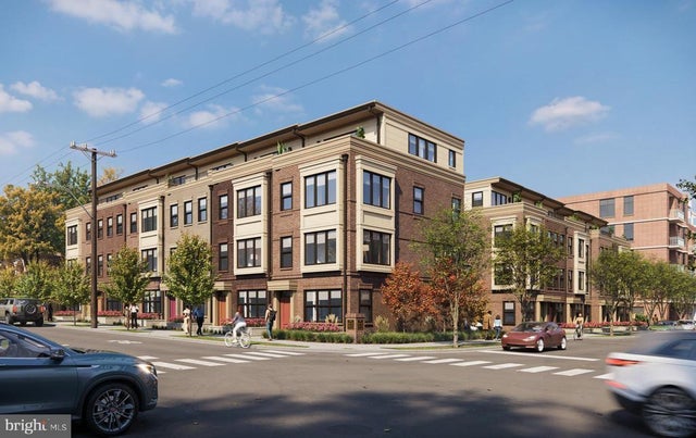 677 Park Ave, FALLS CHURCH