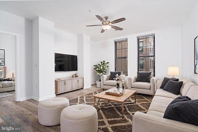 444 W Broad St #401, FALLS CHURCH