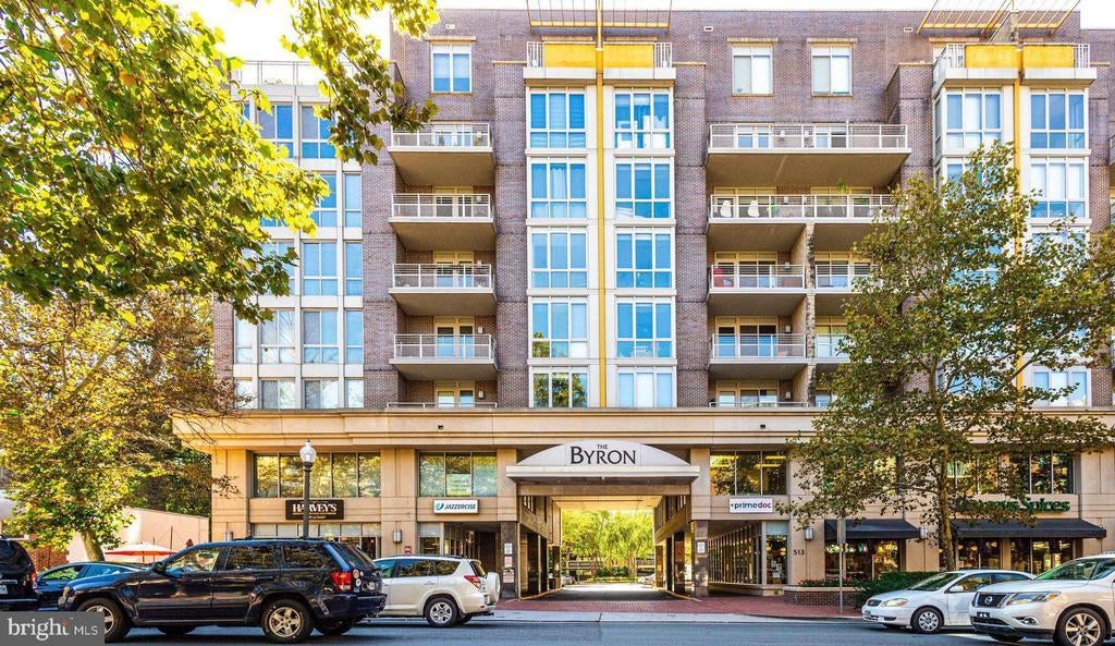 513 W Broad St #702, FALLS CHURCH