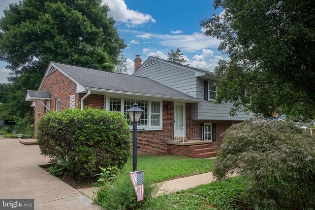 209 Stonewall Dr, Fredericksburg