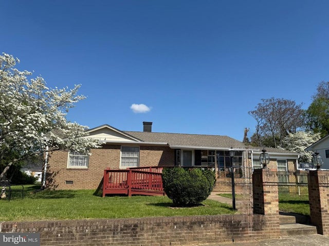 1306 Cardwell St, Fredericksburg