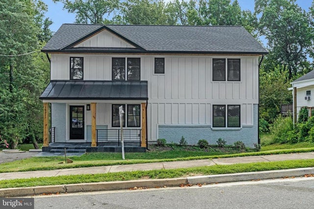 10211 Stratford Ave, FAIRFAX