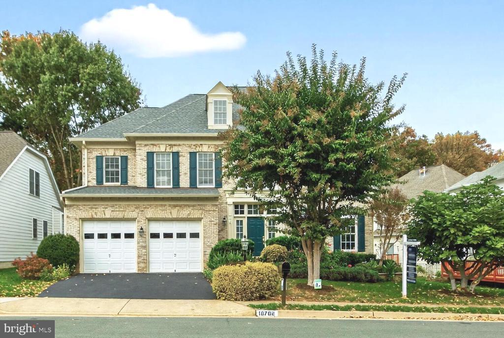 10702 Simpson Mews Ln, FAIRFAX