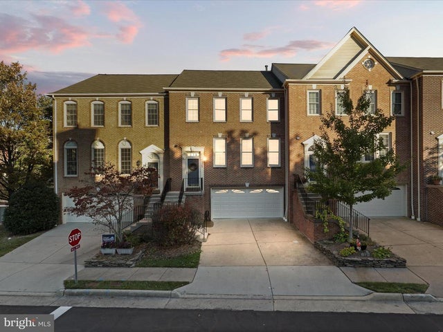 10465 Courtney Dr, Fairfax