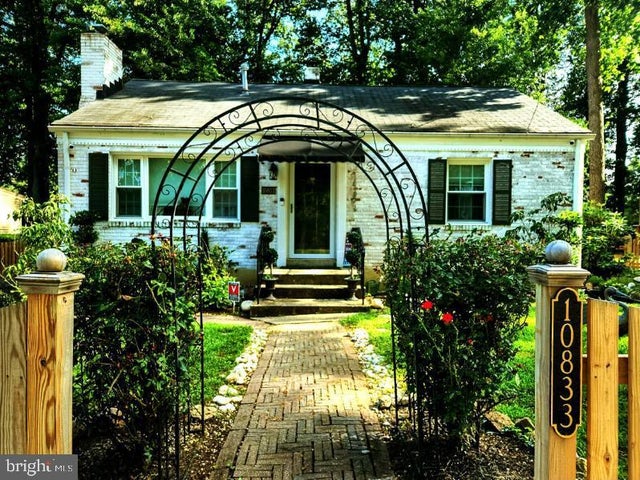 10833 Warwick Ave, Fairfax