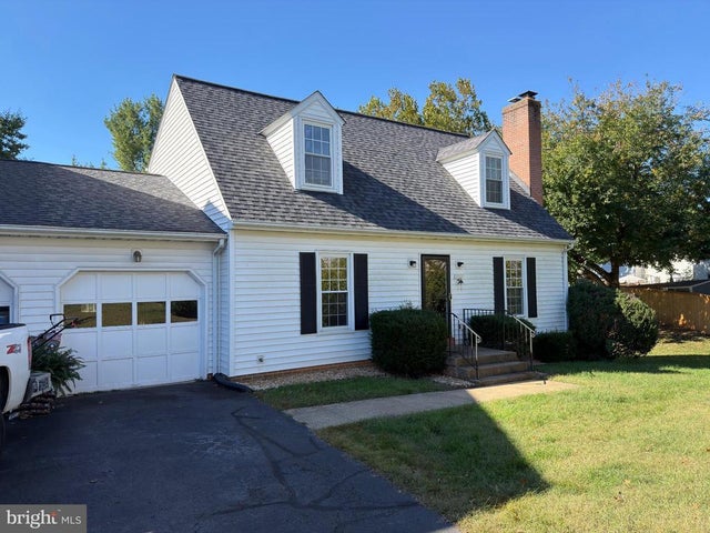562 Tiffany Ct, Warrenton