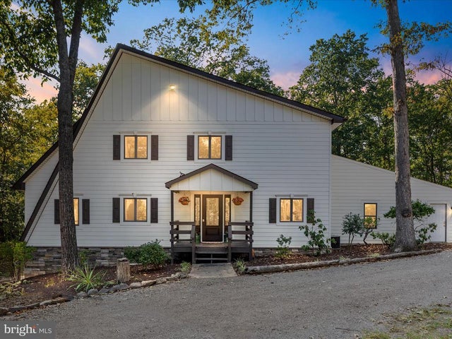 214 Walnut Dr, Clear Brook