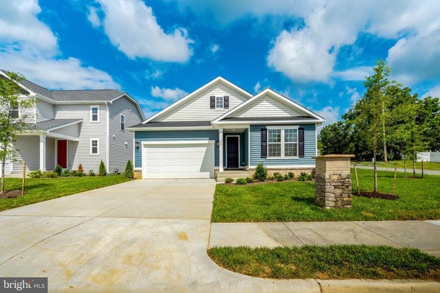 100 Midsummer Ln, Middletown