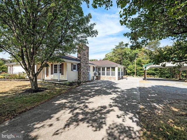 902 Carpers Pike, Gore