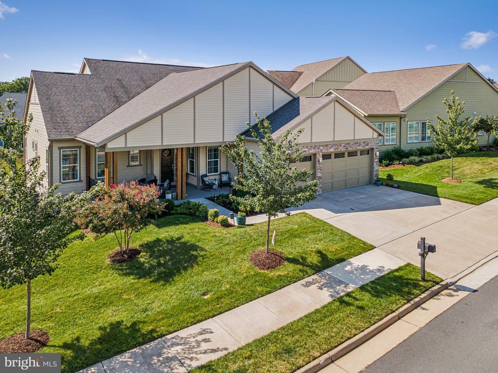 102 Phoebe Ct, LAKE FREDERICK