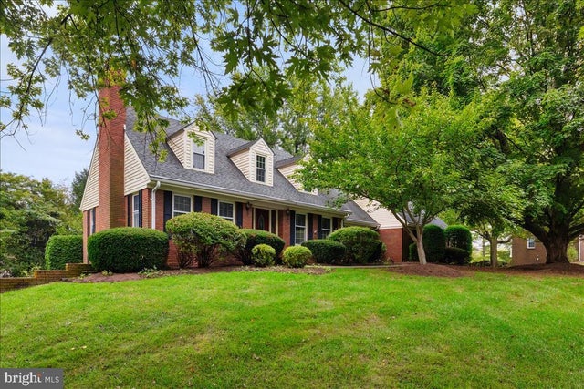 103 Sharon Dr, Winchester