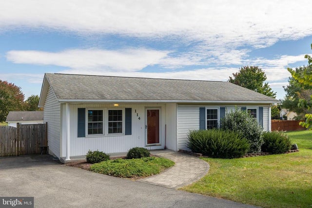 114 Golden Pond Cir, Stephens City