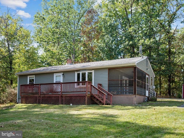 220 Chestnut Grove Rd, Winchester