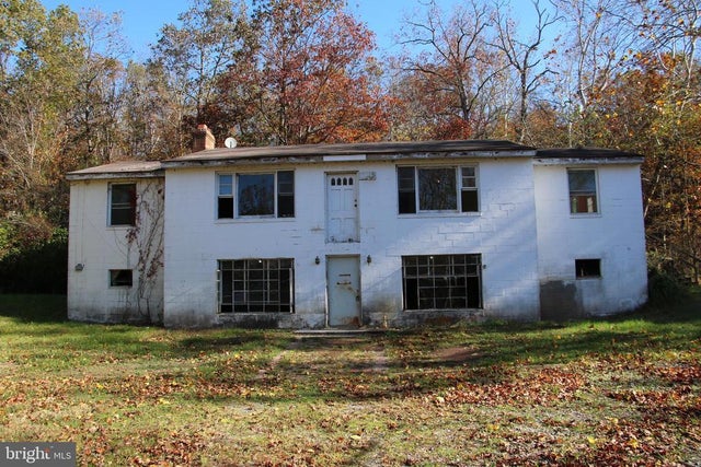 859 Brush Creek, Winchester