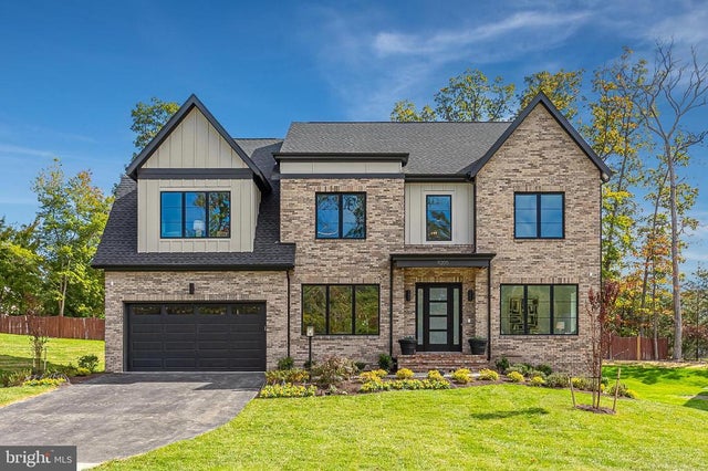 9205 Franks Point Ln, Lorton