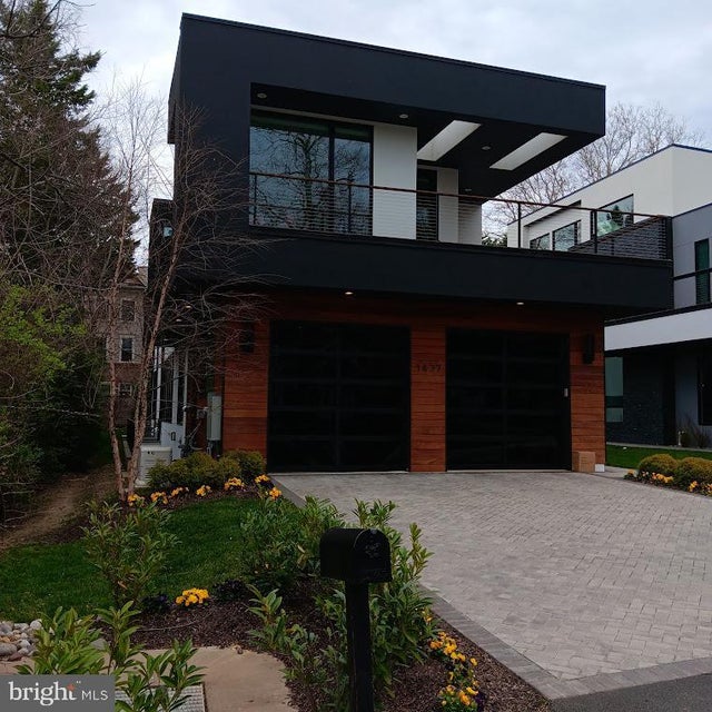 6330 Cross St, Mclean