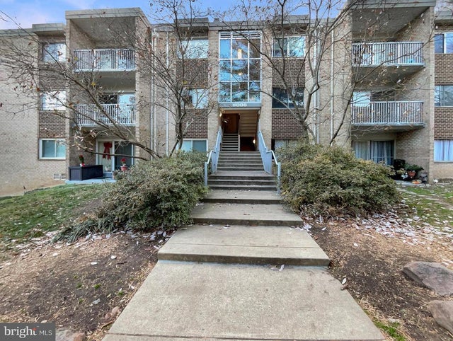 8006 Chanute Pl #10, Falls Church