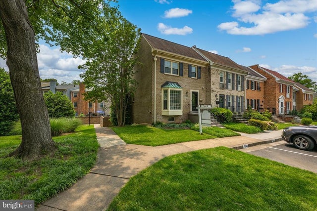 7349 Eldorado Ct, Mclean