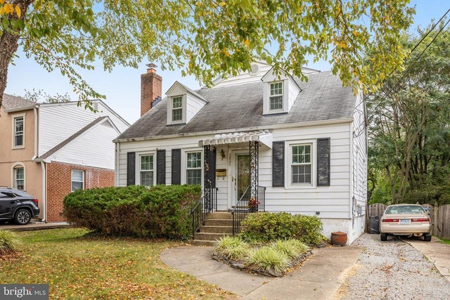 2805 Woodlawn Ave, Falls Church