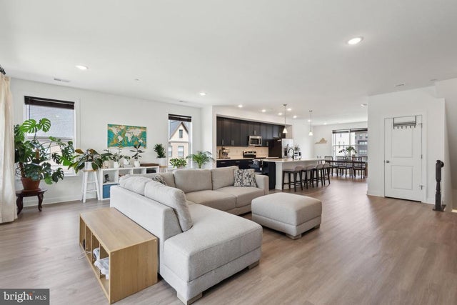 4902 Longmire Way #24, Chantilly