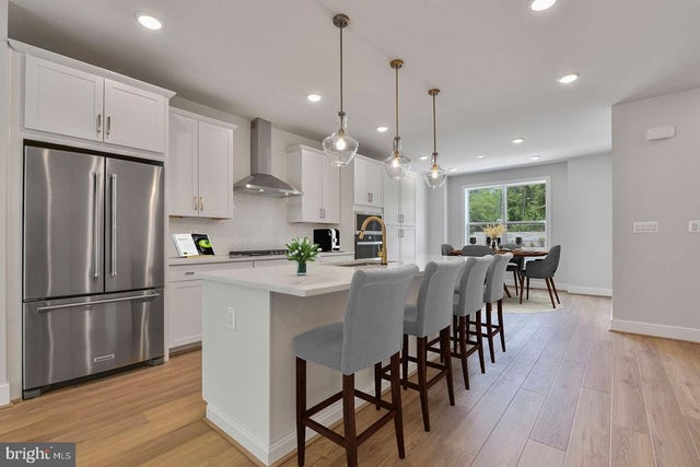 1609 Fellowship Sq, Reston