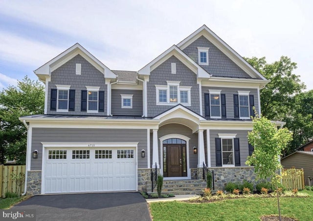 309 Park St Ne, Vienna