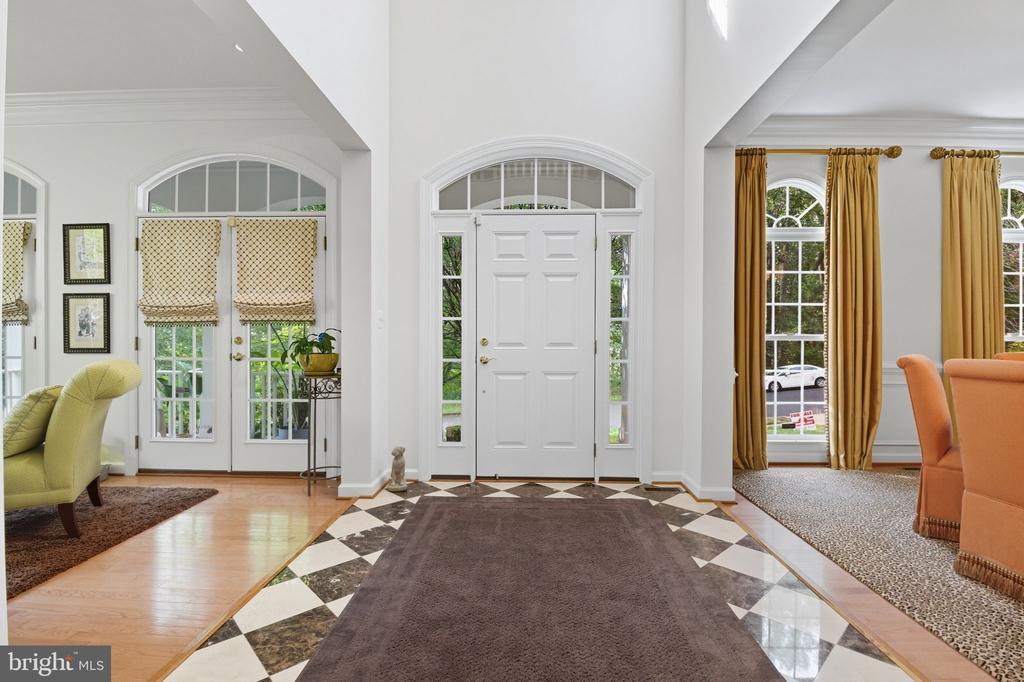 6424 Recreation Ln, FALLS CHURCH