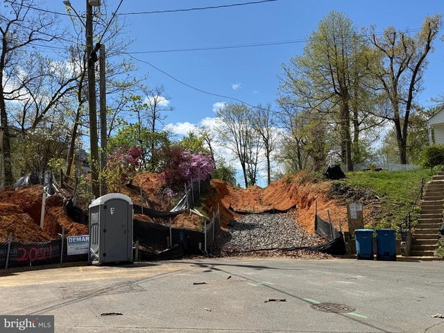 2020 Nordlie Pl, Falls Church