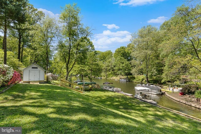 3504 Pinetree Ter, Falls Church