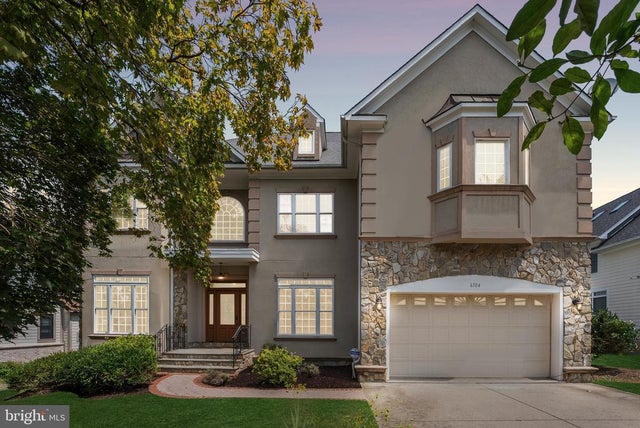 6504 Divine St, Mclean