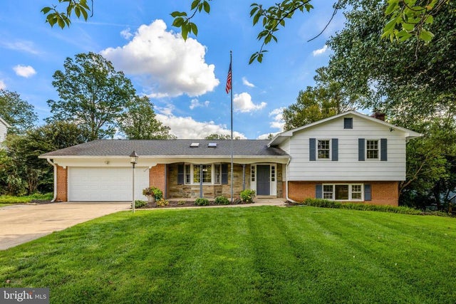 2525 Lakevale Dr, VIENNA