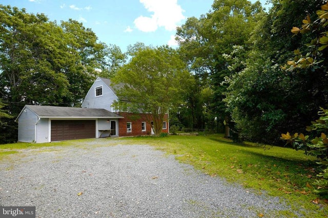 7027 Ridge Dr, Alexandria