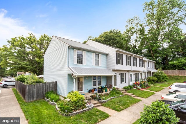 7566 Wood Mist Ln, Falls Church