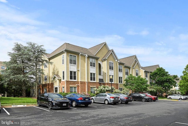 12901 Alton Sq #102, Herndon
